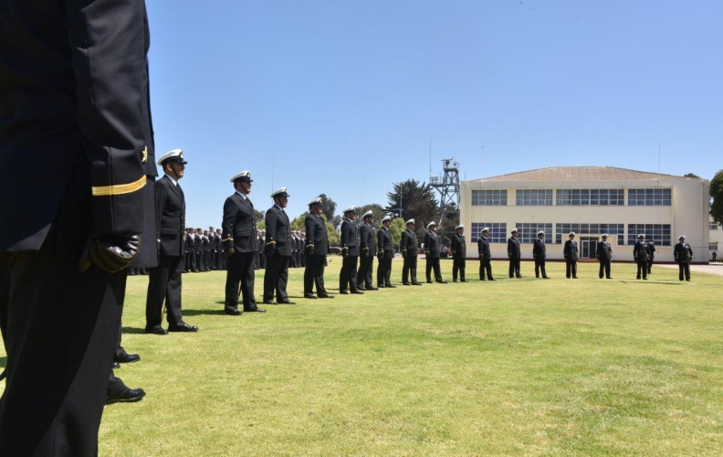 ARMADA EFECTÚA DESPEDIDA A SUBOFICIALES MAYORES Y CONDESTABLE MAYOR DE LA ARMADA QUE SE ACOGIERON A RETIRO. ARMADA EFECTÚA DESPEDIDA A SUBOFICIALES MAYORES Y CONDESTABLE MAYOR DE LA ARMADA QUE SE ACOGIERON A RETIRO.