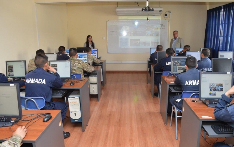 PROYECTO MECESUP Y DEPTO. APOYO ACADÉMICO A.P.N. PREPARAN A LOS ALUMNOS EN LA PLATAFORMA EDUCACIONAL MOODLE. PROYECTO MECESUP Y DEPTO. APOYO ACADÉMICO A.P.N. PREPARAN A LOS ALUMNOS EN LA PLATAFORMA EDUCACIONAL MOODLE.