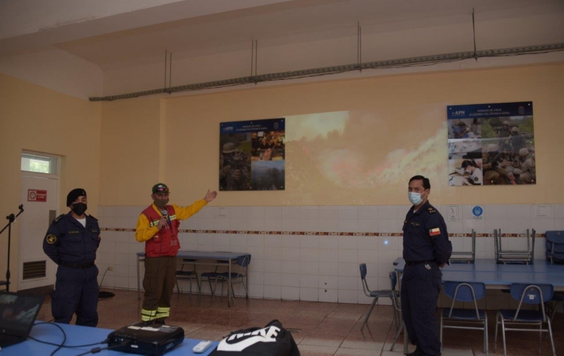 APOLINAV RECIBE INSTRUCCIONES DE CONAF. APOLINAV RECIBE INSTRUCCIONES DE CONAF.