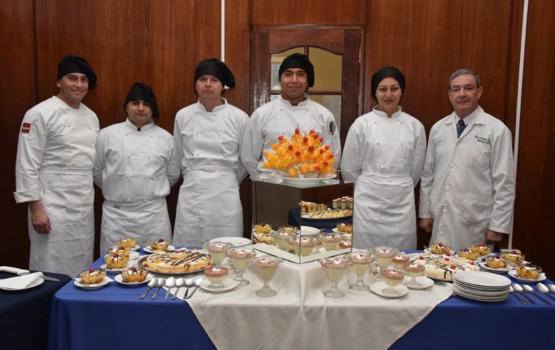 Academia Politécnica Naval DemostraciÓn Del “curso CapacitaciÓn Mayordomo Cocinero” RealizÓ La