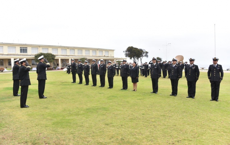 APOLINAV EFECTUÓ CEREMONIA DE ASCENSOS Y JURAMENTO A LA BANDERA. APOLINAV EFECTUÓ CEREMONIA DE ASCENSOS Y JURAMENTO A LA BANDERA.