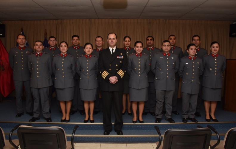 FINALIZÓ CURSO “MAYORDOMO Y COCINERO” REALIZADO POR LA APOLINAV PARA PERSONAL DEL EJÉRCITO. FINALIZÓ CURSO “MAYORDOMO Y COCINERO” REALIZADO POR LA APOLINAV PARA PERSONAL DEL EJÉRCITO.