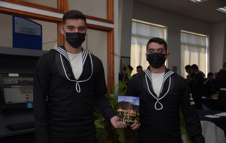 EN LA ACADEMIA POLITÉCNICA NAVAL SE EFECTUÓ EL SEGUNDO LANZAMIENTO DEL LIBRO “MI AVENTURA DE GRUMETE”. EN LA ACADEMIA POLITÉCNICA NAVAL SE EFECTUÓ EL SEGUNDO LANZAMIENTO DEL LIBRO “MI AVENTURA DE GRUMETE”.