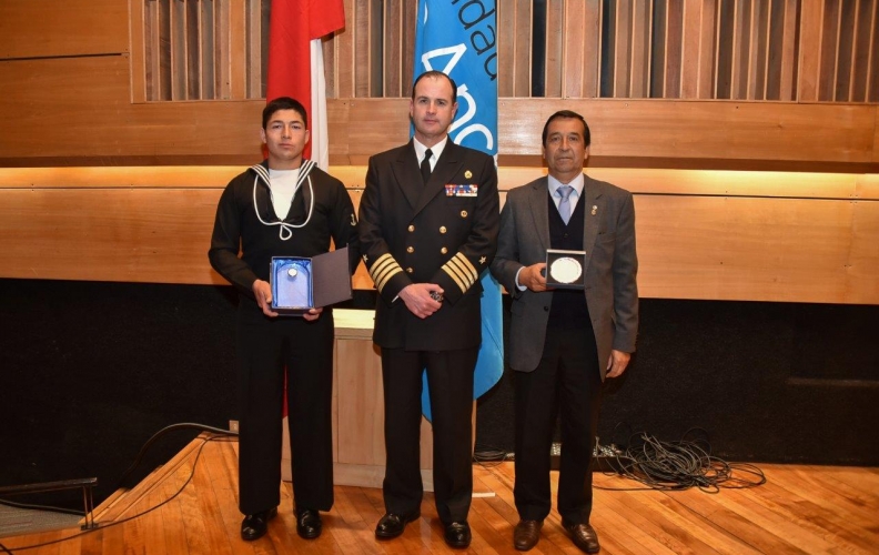 APOLINAV FUE DISTINGUIDA EN PREMIACIÓN DE JUEGOS UNIVERSITARIOS NAVALES. APOLINAV FUE DISTINGUIDA EN PREMIACIÓN DE JUEGOS UNIVERSITARIOS NAVALES.