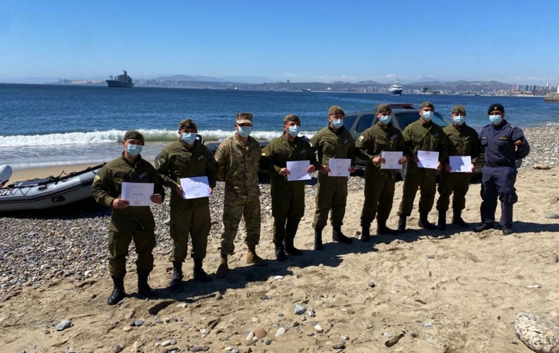 APOLINAV REALIZÓ CURSO “PATRÓN DE BOTE DE GOMA” A CARABINEROS DE CHILE. APOLINAV REALIZÓ CURSO “PATRÓN DE BOTE DE GOMA” A CARABINEROS DE CHILE.