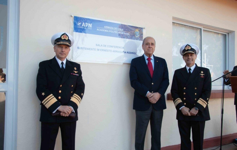 DIRECTOR GENERAL DEL PERSONAL INAUGURÓ REMODELACIÓN DE LA SALA DE CONFERENCIAS “SUBTENIENTE IM ERNESTO ARRIAGADA RODRÍGUEZ”.