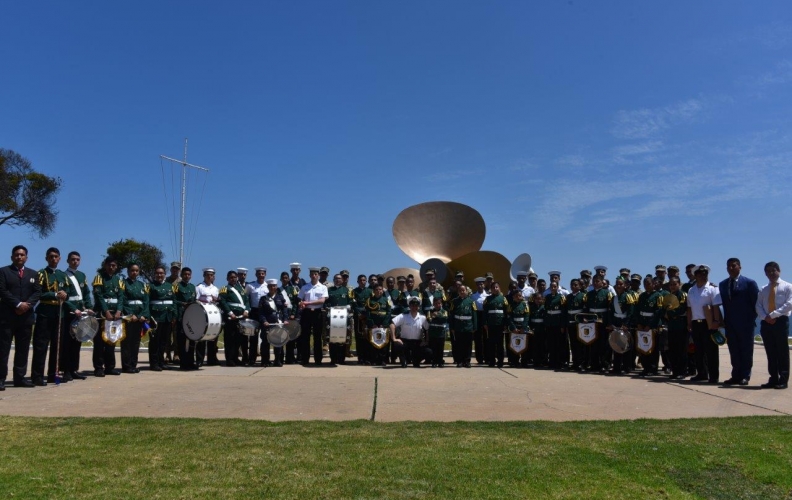 LA BANDA DEL COLEGIO LEONARDO DA VINCI DE ARICA VISITÓ LA APOLINAV. LA BANDA DEL COLEGIO LEONARDO DA VINCI DE ARICA VISITÓ LA APOLINAV.