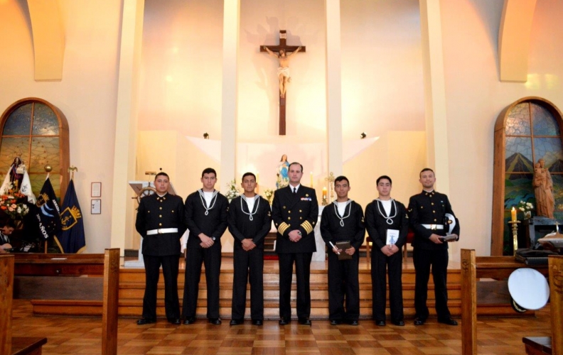 ALUMNOS DE LA APOLINAV RECIBIERON LOS SACRAMENTOS DEL BAUTISMO Y COMUNIÓN. ALUMNOS DE LA APOLINAV RECIBIERON LOS SACRAMENTOS DEL BAUTISMO Y COMUNIÓN.