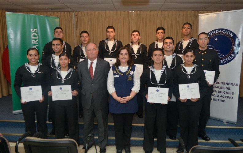 GRUMETES RECIBIERON BECAS DE LA FUNDACIÓN “BLANCA ESTELA” GRUMETES RECIBIERON BECAS DE LA FUNDACIÓN “BLANCA ESTELA”