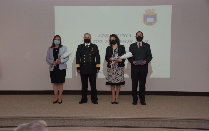 DIRECCIÓN DE EDUCACIÓN CONMEMORÓ “DÍA DEL PROFESOR CIVIL” EN LA PRIMERA ZONA NAVAL. DIRECCIÓN DE EDUCACIÓN CONMEMORÓ “DÍA DEL PROFESOR CIVIL” EN LA PRIMERA ZONA NAVAL.