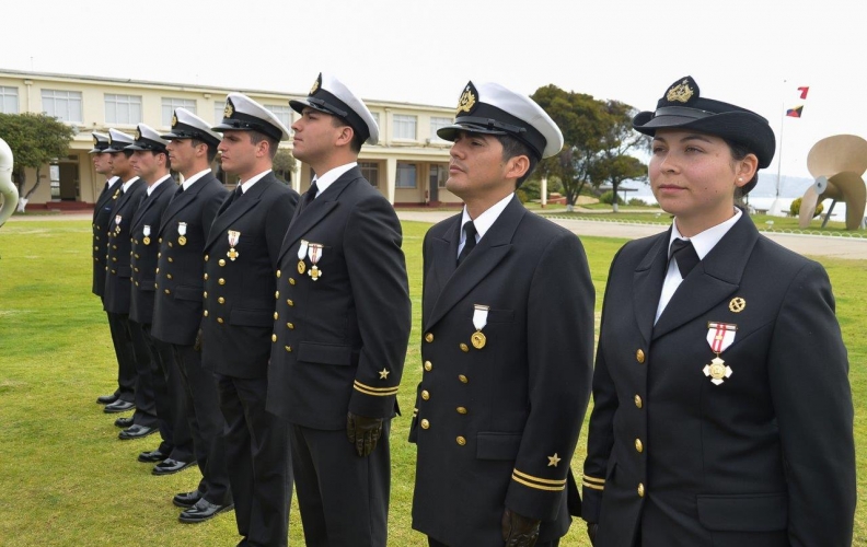 PREMIACIÓN INTERNA DE OFICIALES EN ACADEMIA POLITÉCNICA NAVAL. PREMIACIÓN INTERNA DE OFICIALES EN ACADEMIA POLITÉCNICA NAVAL.