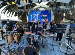 BANDA DE MÚSICOS DE LA ACADEMIA POLITÉCNICA NAVAL CELEBRA ANIVERSARIO DE LA MUNICIPALIDAD DE CANELA.