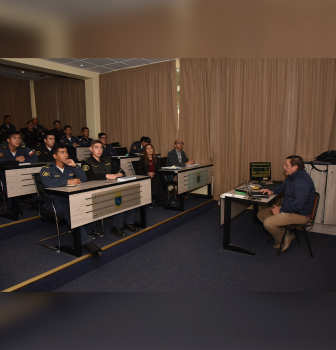 Conferencia: “Visión General de Generación y Distribución Eléctrica”