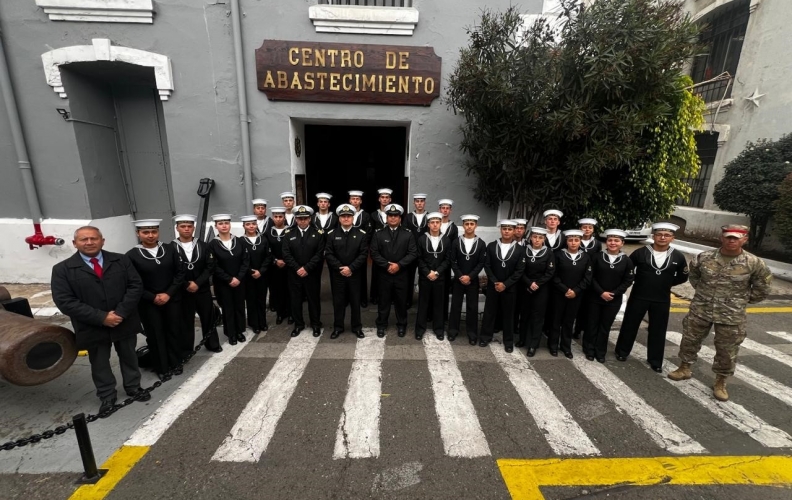 Visita Profesional de Grumetes de la Escuela de Abastecimiento y Servicios al Centro de Abastecimiento (V) Visita Profesional de Grumetes de la Escuela de Abastecimiento y Servicios al Centro de Abastecimiento (V)