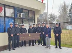 OFICIALES ALUMNOS DE LA ACADEMIA POLITÉCNICA NAVAL VISITARON EL CENTRO DE TELECOMUNICACIONES DE SANTIAGO.