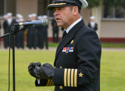 Revista de tenida refuerza la formación y disciplina en la Academia Politécnica Naval