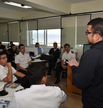 JORNADA DE CAPACITACIÓN EN INTELIGENCIA ARTIFICIAL EN LA ACADEMIA POLITÉCNICA NAVAL.