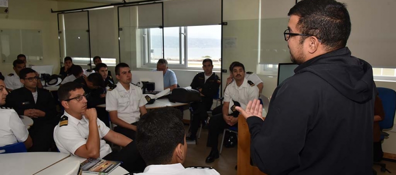 JORNADA DE CAPACITACIÓN EN INTELIGENCIA ARTIFICIAL EN LA ACADEMIA POLITÉCNICA NAVAL.