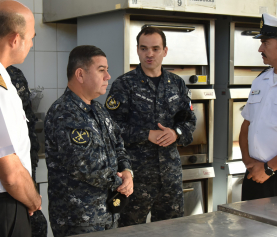 El Director de Abastecimiento de la Armada visitó el Campus Charle