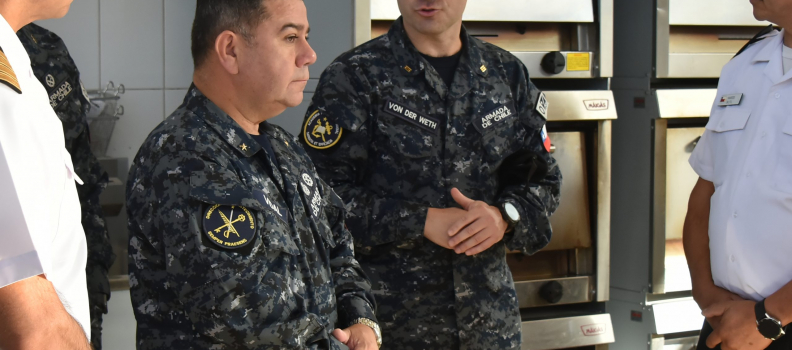 El Director de Abastecimiento de la Armada visitó el Campus Charle