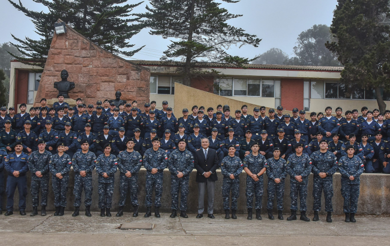 Visita del Director de Seguridad y Operaciones Marítimas fortalece la formación profesional en el Campus Charles
