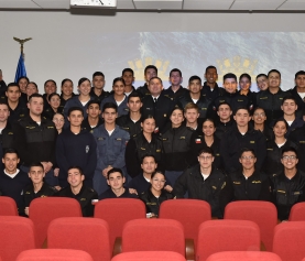 CONDESTABLE MAYOR DE LA ARMADA PARTICIPA EN CONVERSATORIOS CON GRUMETES DE LA ACADEMIA  POLITÉCNICA NAVAL
