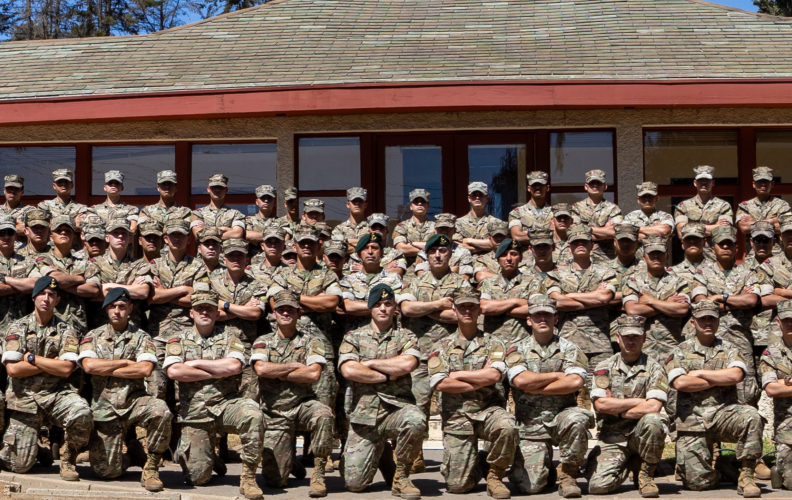 Comandante General del Cuerpo IM refuerza formación doctrinaria y espíritu anfibio en la Academia Politécnica Naval
