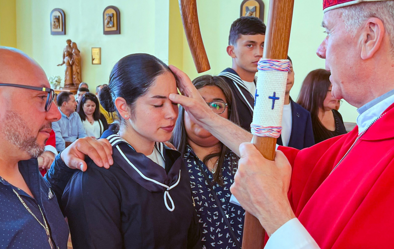 ALUMNOS DE LA ACADEMIA POLITÉCNICA NAVAL RECIBEN SUS SACRAMENTOS.