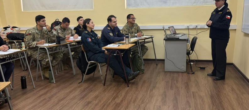 ACADEMIA POLITÉCNICA NAVAL REALIZÓ CURSO FORMACIÓN INSTRUCTORES DE SANIDAD.