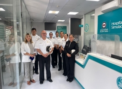 ACADEMIA POLITÉCNICA NAVAL Y UNIVERSIDAD ANDRÉS BELLO (UNAB) FORTALECEN VÍNCULOS A TRAVÉS DE VISITA A CENTRO DE SIMULACIÓN MÉDICA.